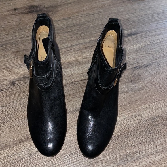 Coach leather Pauline booties sz 6B - Picture 3 of 10